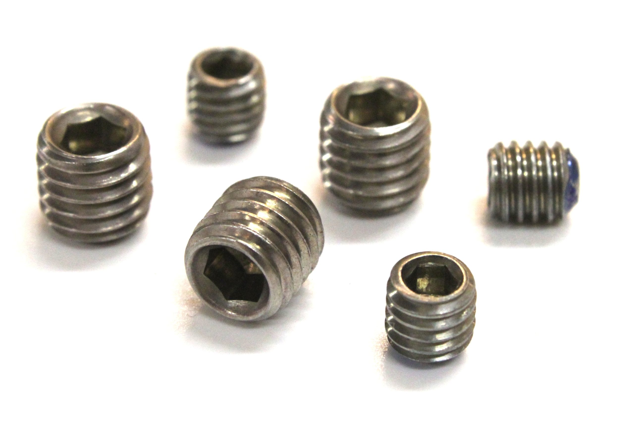 Threaded restrictors